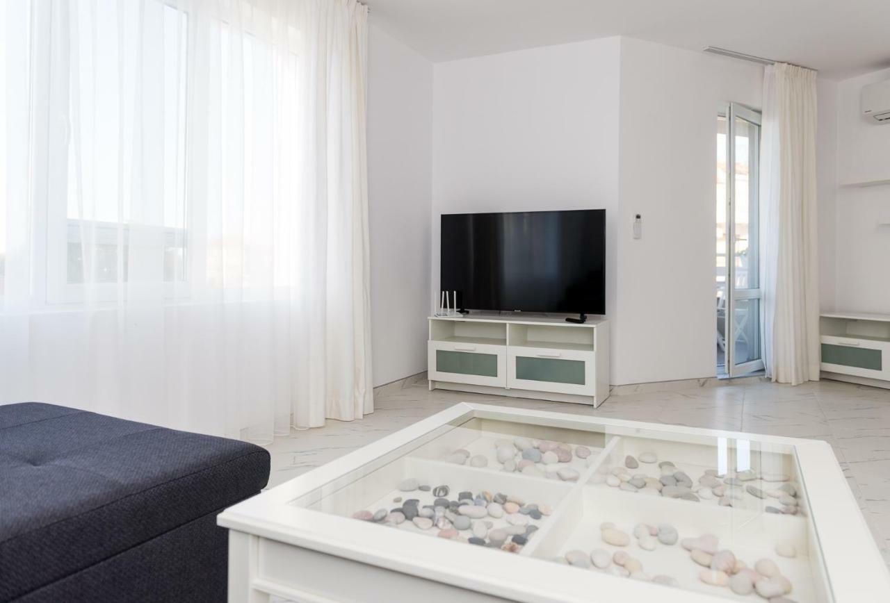 צרבו Hiora Apartments Vasiliko מראה חיצוני תמונה